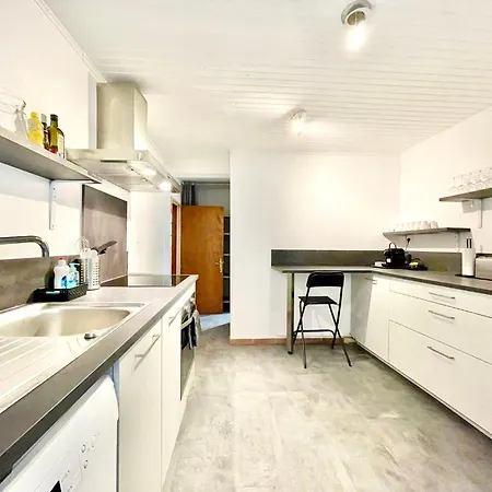 Centre - Wifi Fibre - Terrasse - Garage 2 Places - Netflix Appartamento *